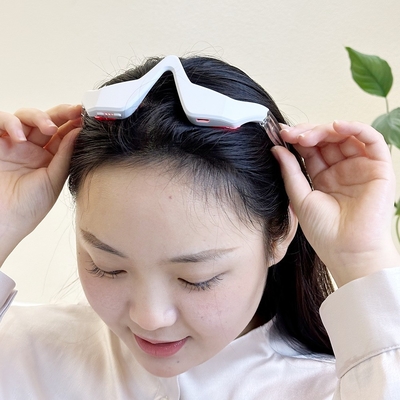 Máy trị liệu ánh sáng đỏ 3D Trò động mắt LED Loại bỏ túi mắt Vòng tròn đen